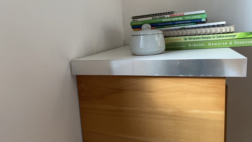 Schrank zu nah an Außenwand