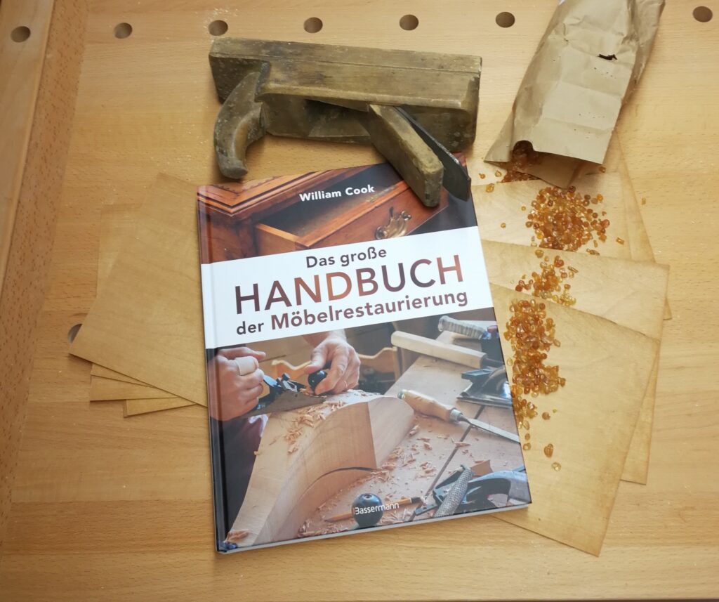 Buch "Das große Handbuch der Möbelrestaurierung"