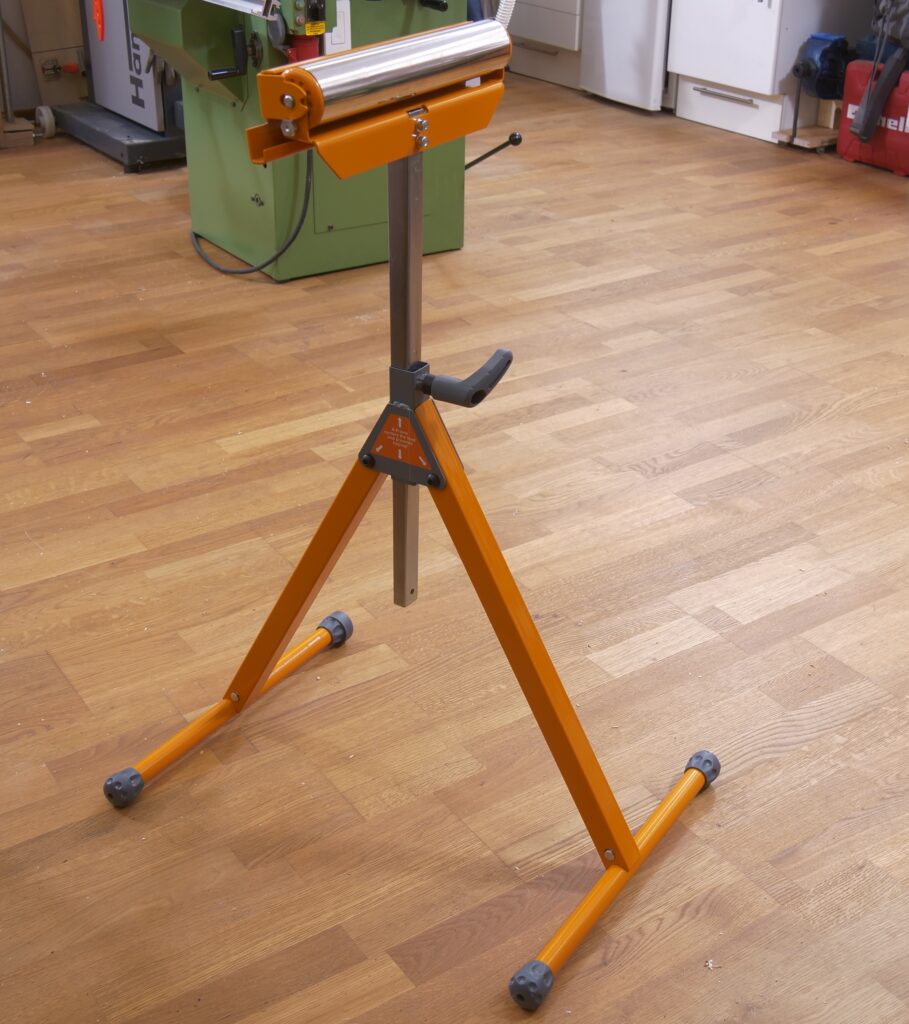 Der Rollenbock von Bora steht in der Werkstatt.