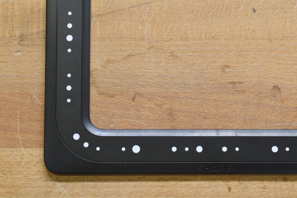 Detailaufnahme einer Ecke des Shaper Trace-Rahmens.