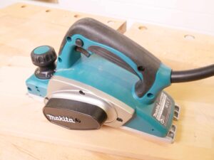 Das Gehäuse eines elektrischen Handhobels
